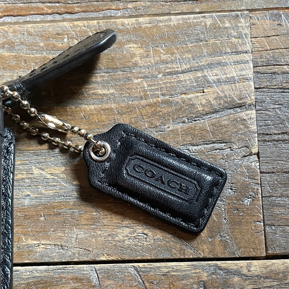 Coach Pebbled Leather Trifold Wallet🖤 - Picture 14 of 14